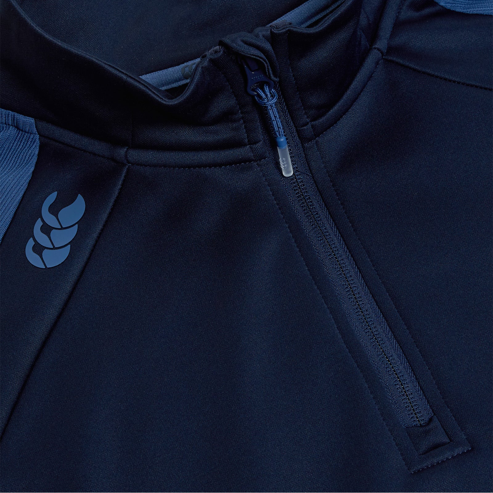 Canterbury Elite 1/4 Zip Top in Navy, neck & zip detail