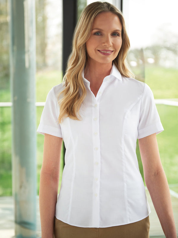 Model wearing Brook Taverner Victoria Royal Oxford Shirt in White